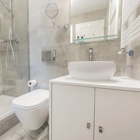 شقة Spacious 4bdr River View *