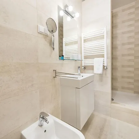 Spacious 4bdr River View Апартаменты *