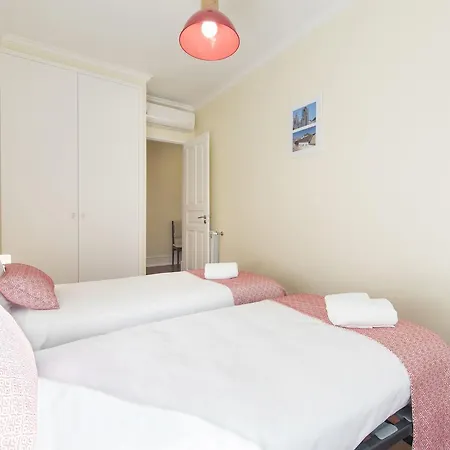 Spacious 4bdr River View Lisboa